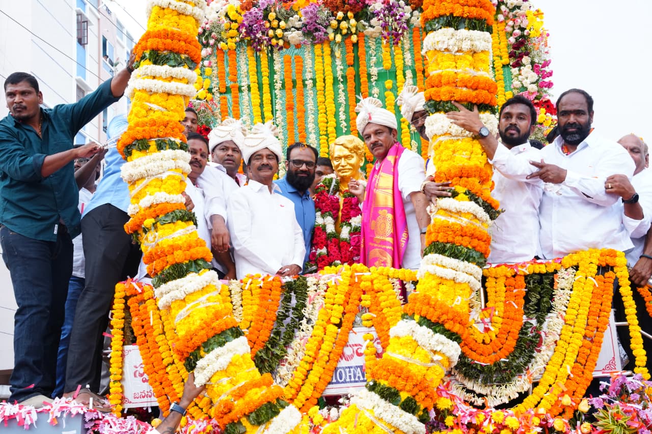 Leaders Unite for Vangaveeti Mohana Ranga Statue Unveiling